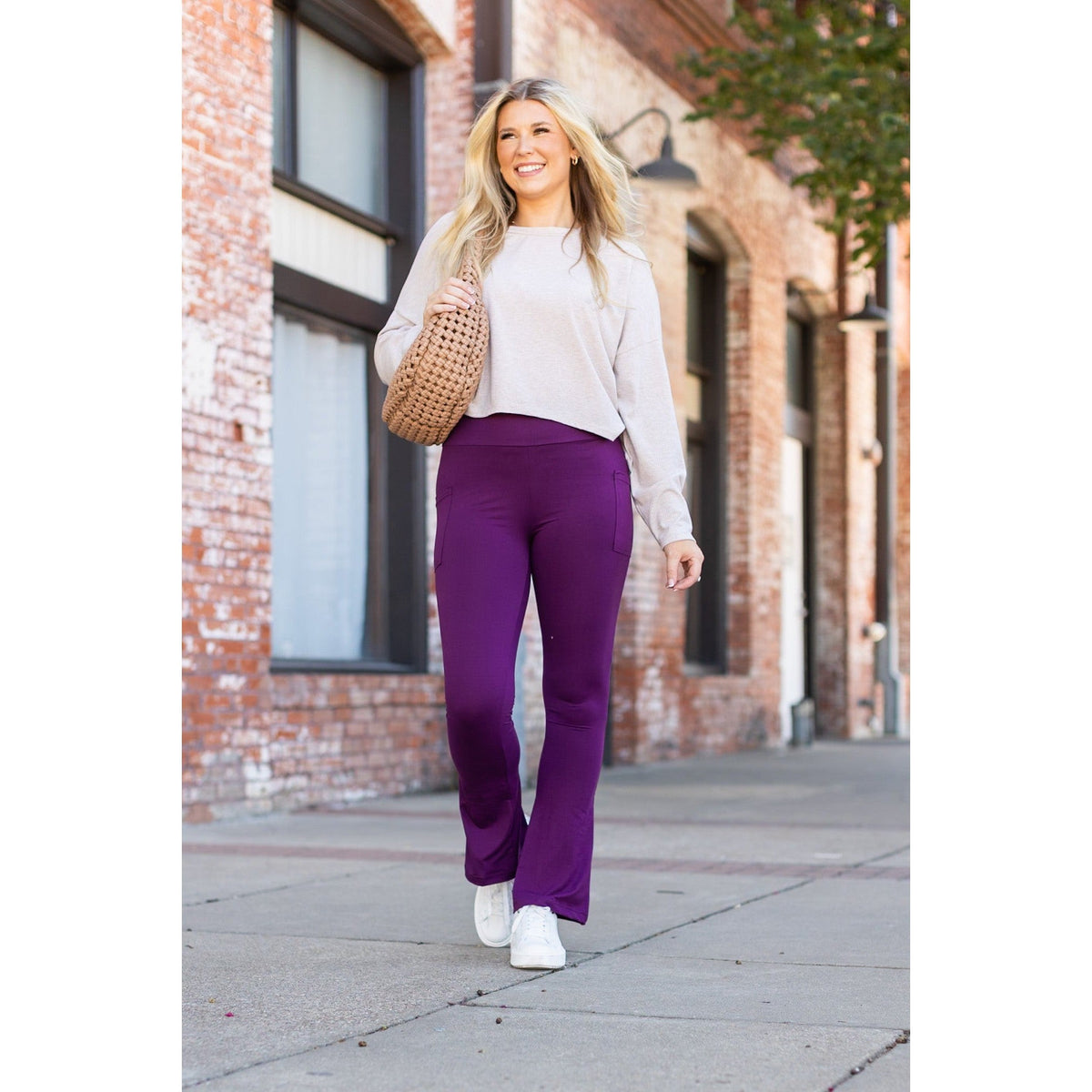 Purple flare yoga pants by Julia Rose
Stretchy high waist purple leggings with pockets and flared leg