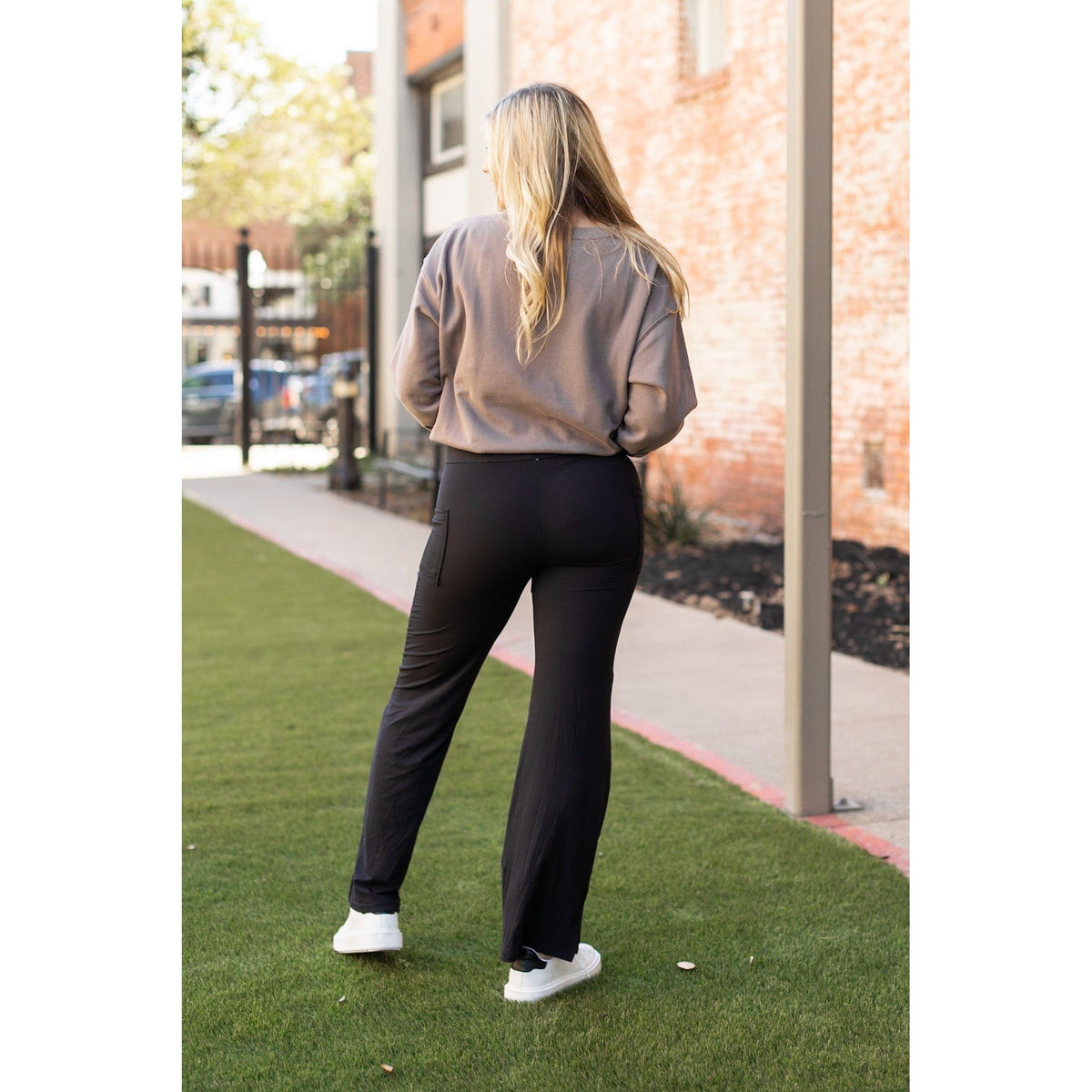 The Madison - Black Straight Leg Leggings with Pockets