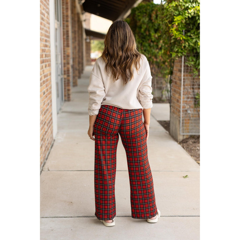 Julia Rose Noelle Plaid Pajama Pants with pockets and drawstring waist. Buttery soft plaid pajama pants for women by Julia Rose
