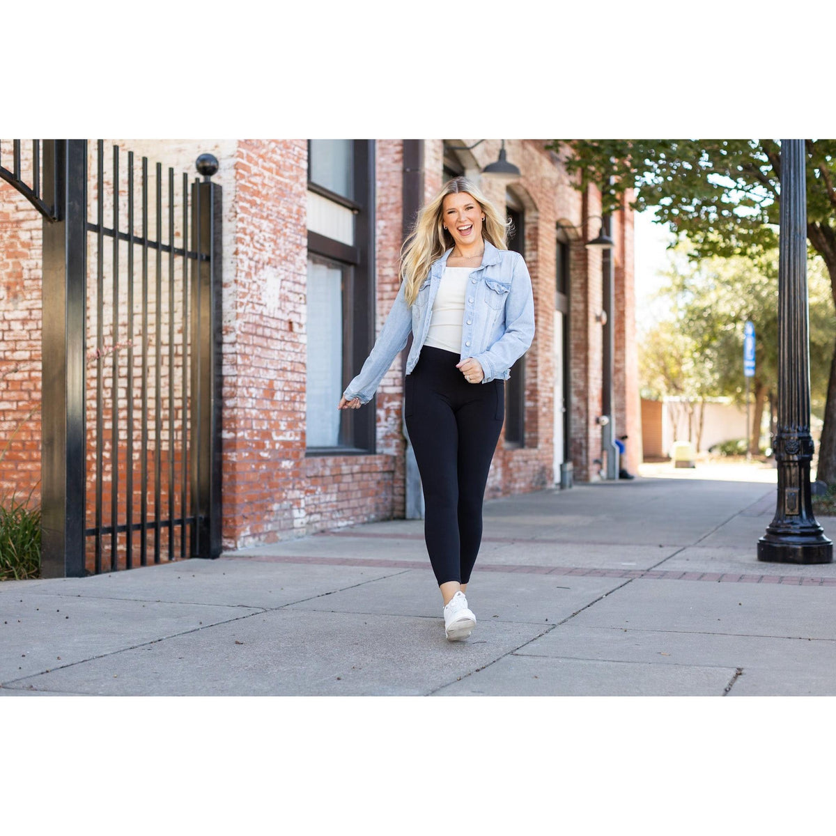 Alana - 7/8 Ankle Length Black Leggings with Pockets