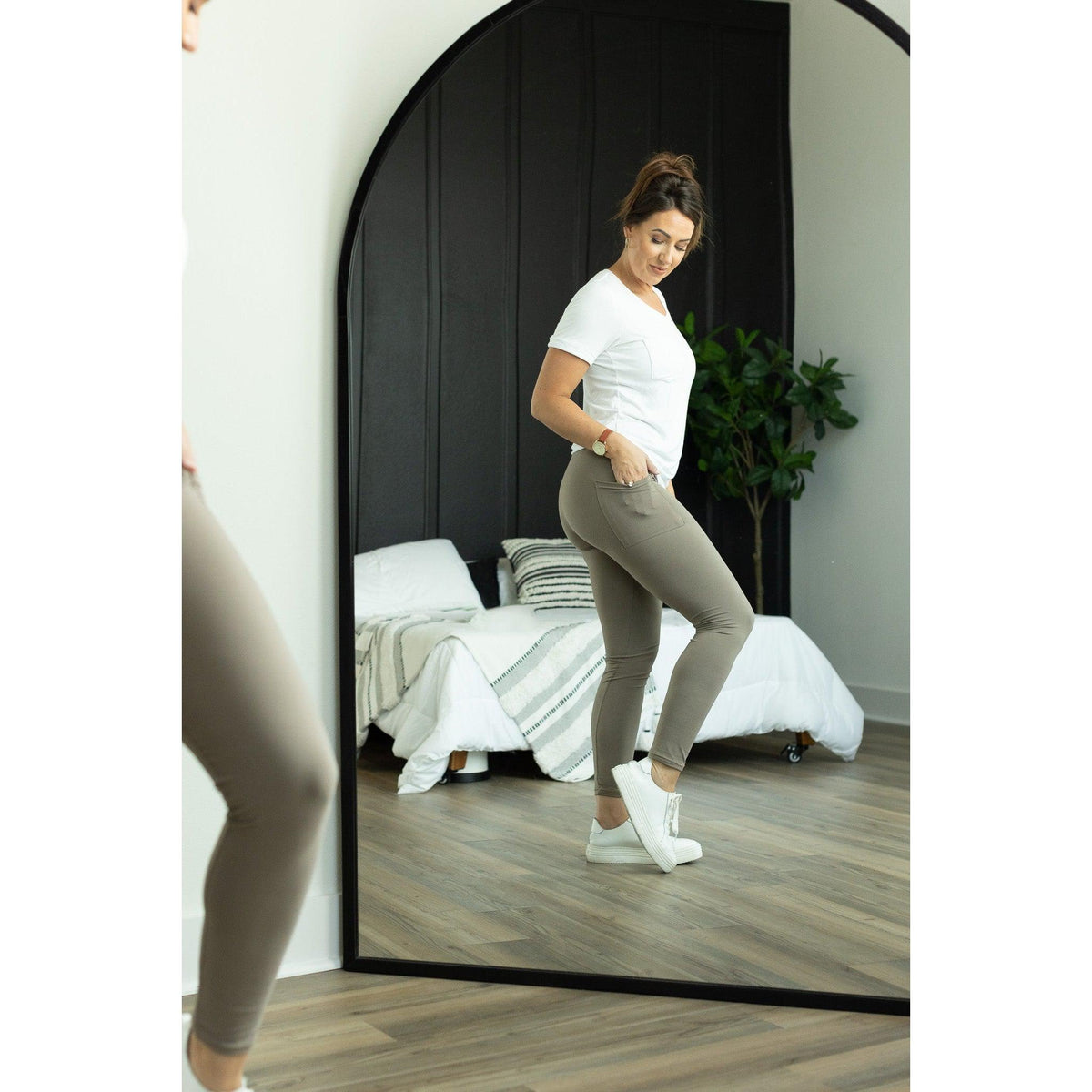 Ready to Ship | Latte Full Length Leggings with Pockets