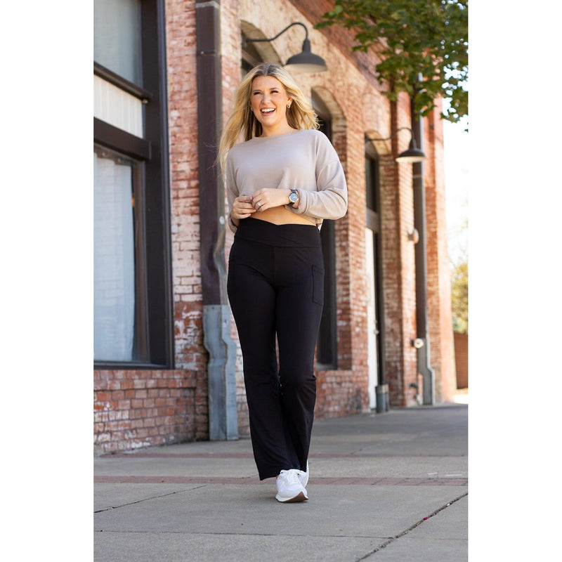 The Liz - Crossover 30"  Bootcut Leggings with Pockets Round 2