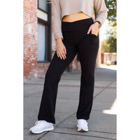 The Liz - Crossover 30"  Bootcut Leggings with Pockets