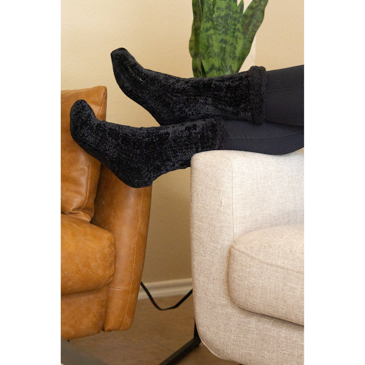 Ready to Ship | The Reign - Solid Fuzzy Socks