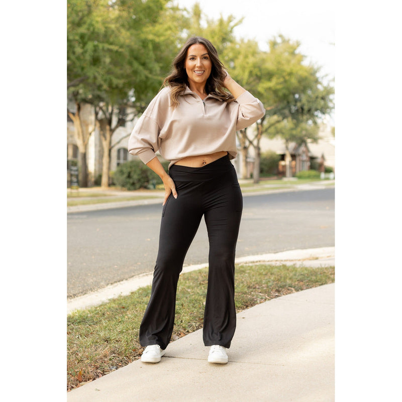 The Liz - Crossover 30"  Bootcut Leggings with Pockets