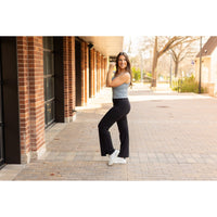 Rachel - Relaxed Fit Black Leggings with Pockets