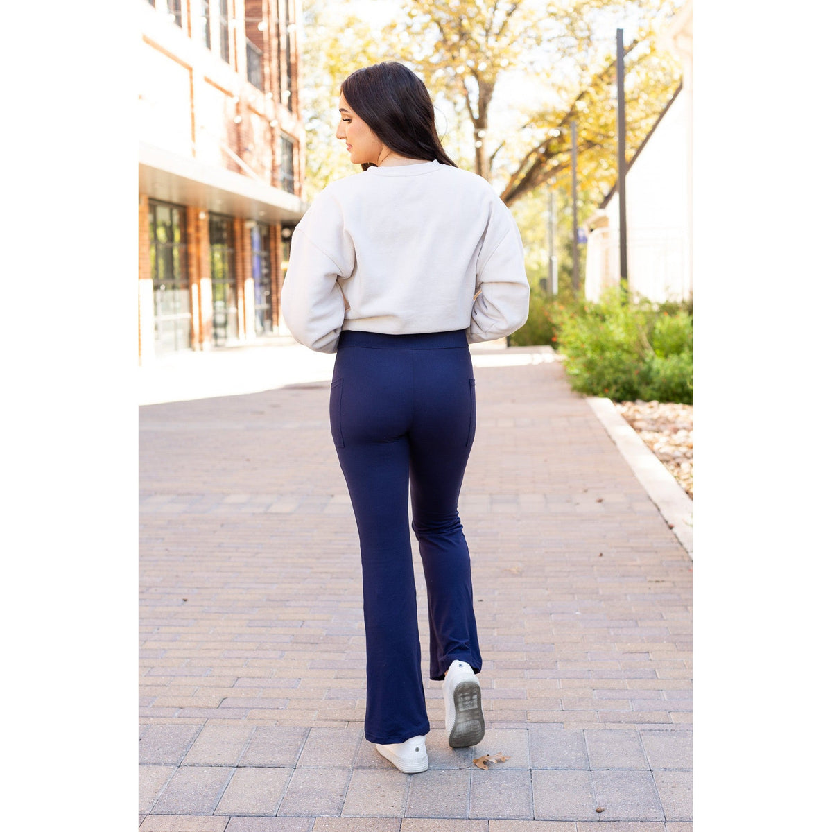 The Mila - 30"  NAVY Bootcut Leggings with Pockets*