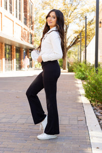 The Liz - Crossover 30"  Bootcut Leggings with Pockets