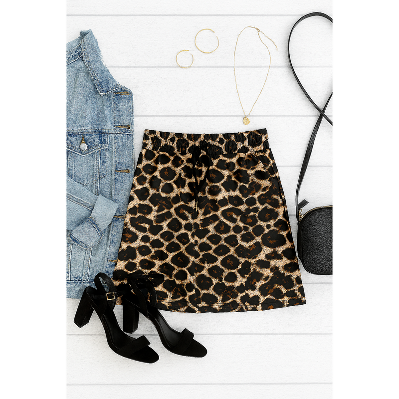 Buttery soft leopard print jogger skirt for women by Julia Rose. Julia Rose Liana Leopard 2.0 Jogger Skirt with pockets and waistband.