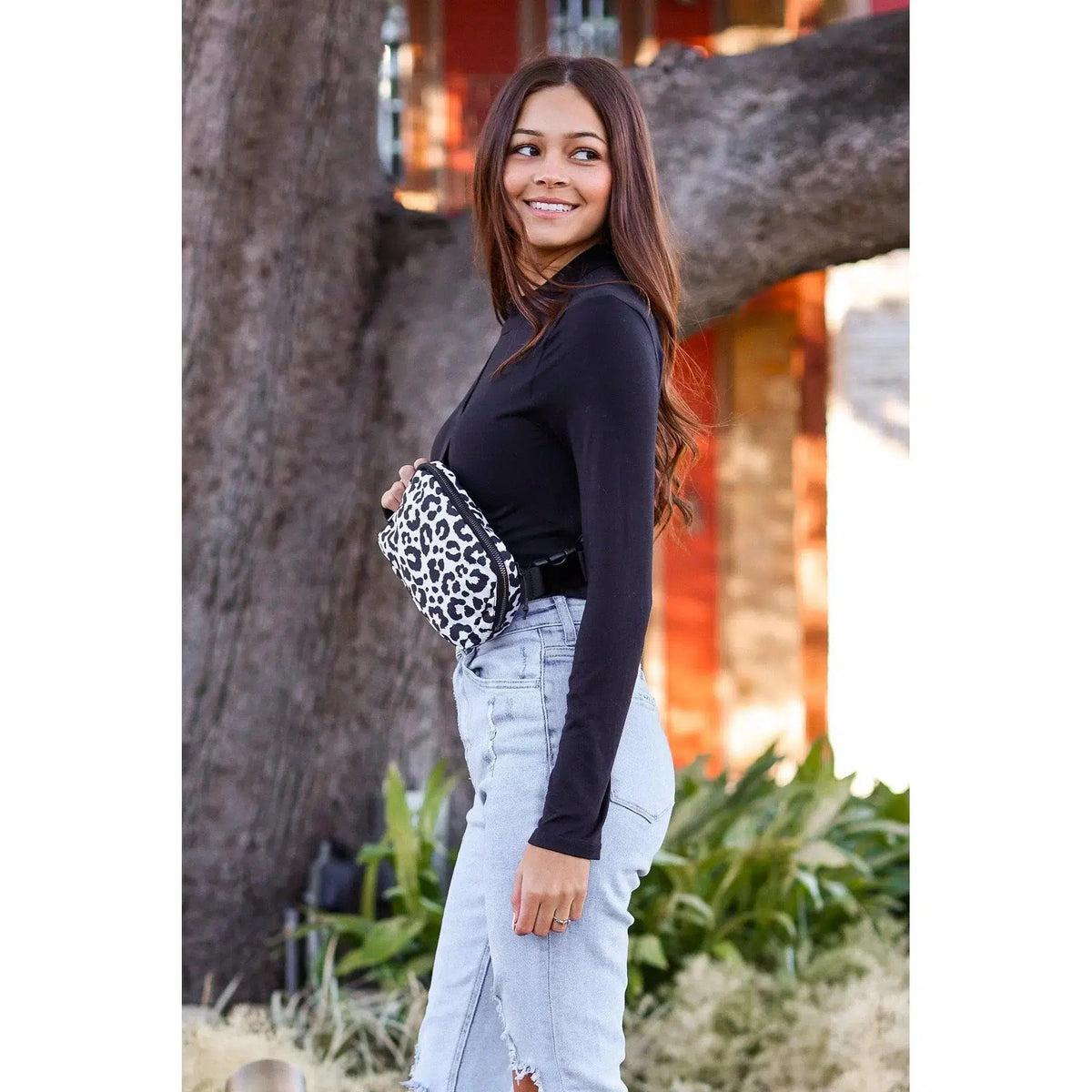 Ready to Ship | The Veronica Sling Bag*